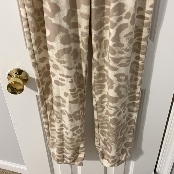 Brand New Adorable Boutique Romper - Picture 3 of 5